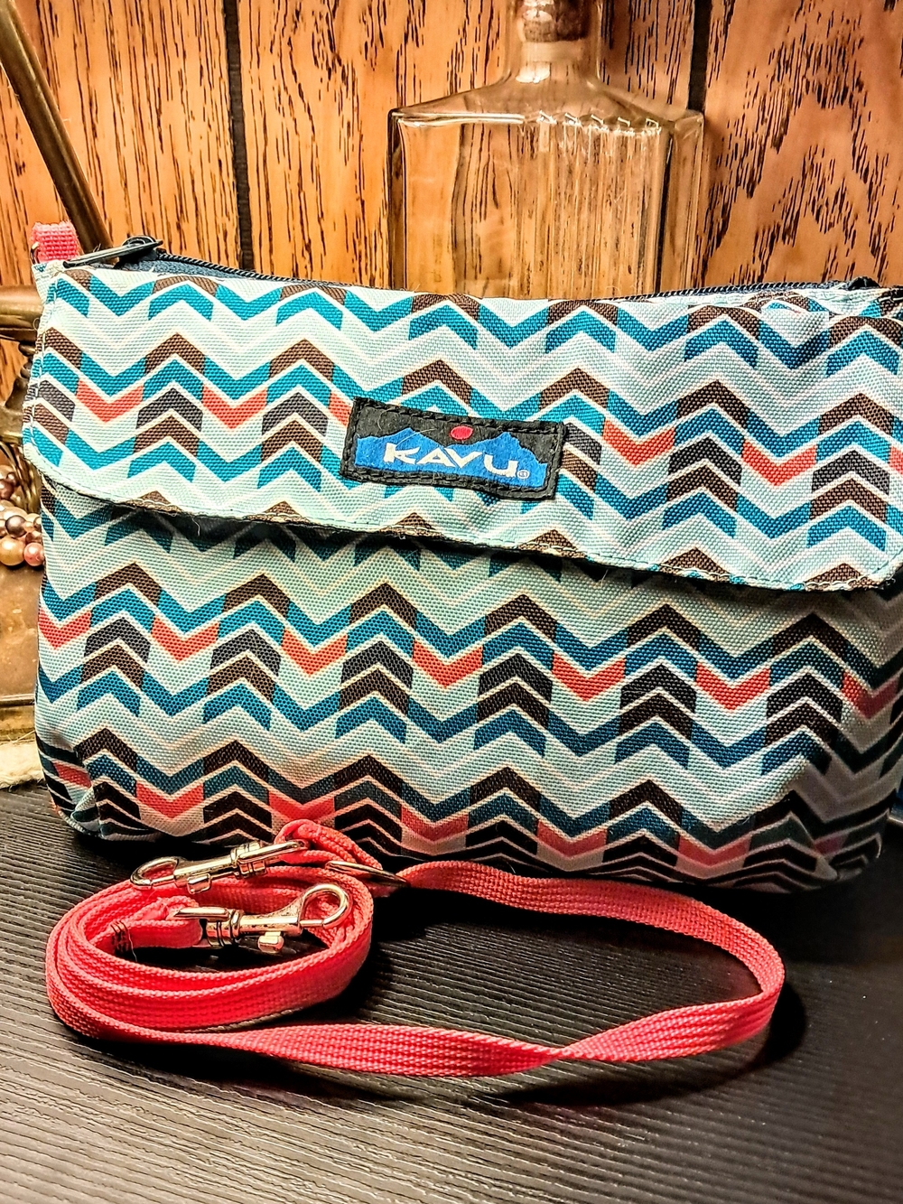 Kavu Bag Women's Keeper Retired Version Colorful Chevron Print Crossbody